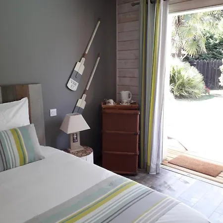 Les Rives Du Bassin Bed & Breakfast *