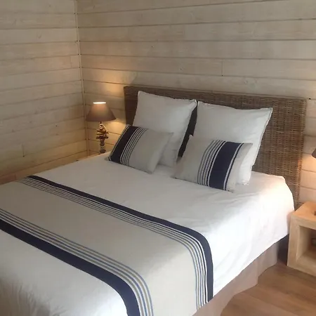 Les Rives Du Bassin Bed & Breakfast *