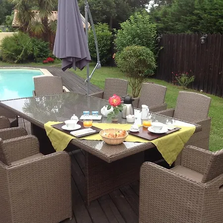 Les Rives Du Bassin Bed & Breakfast Le Teich