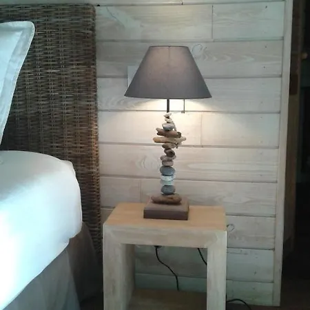 Les Rives Du Bassin Bed & Breakfast